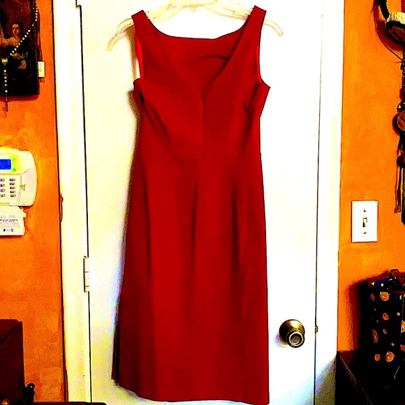 Classy and Alluring Hourglass Deep Red Retro Long Dress - Picture 2 of 4